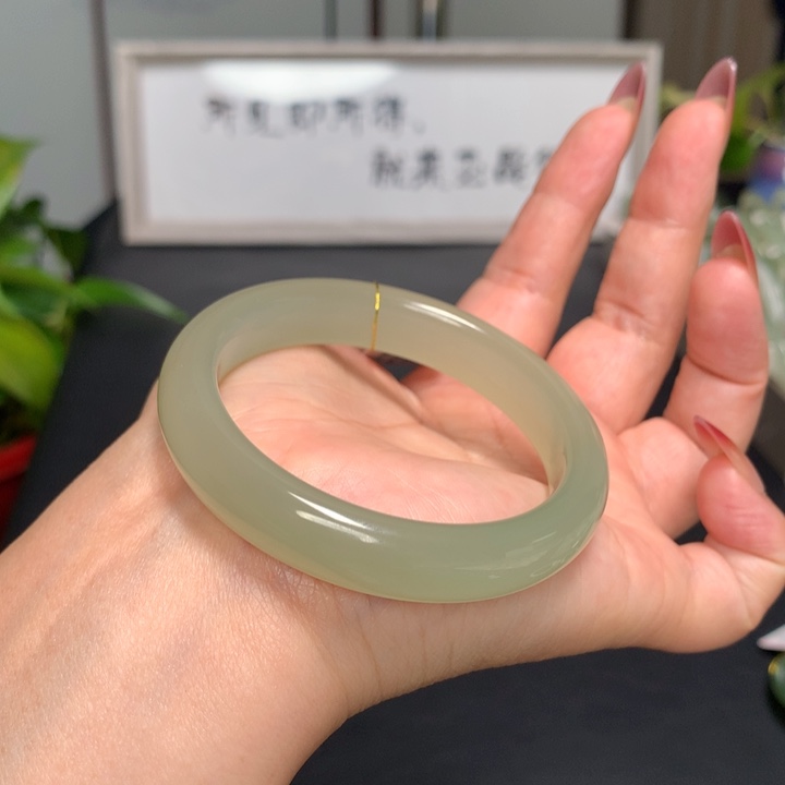 和田玉手镯未镶嵌53