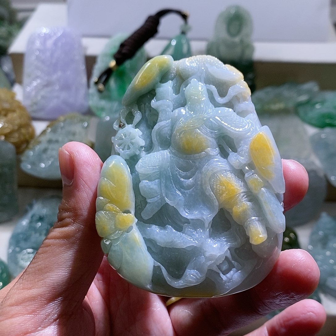 【闪购商品】翡翠颈饰未镶嵌关公