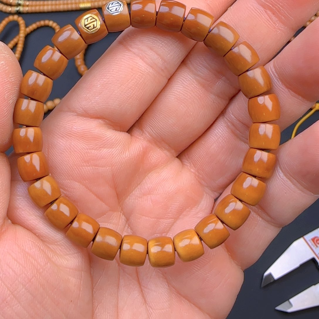 橄榄核手串核尖直切尺寸8.2回血无白