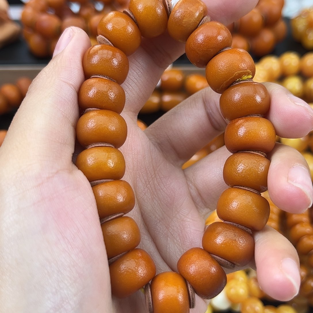 琥珀颈饰未镶嵌蜜蜡