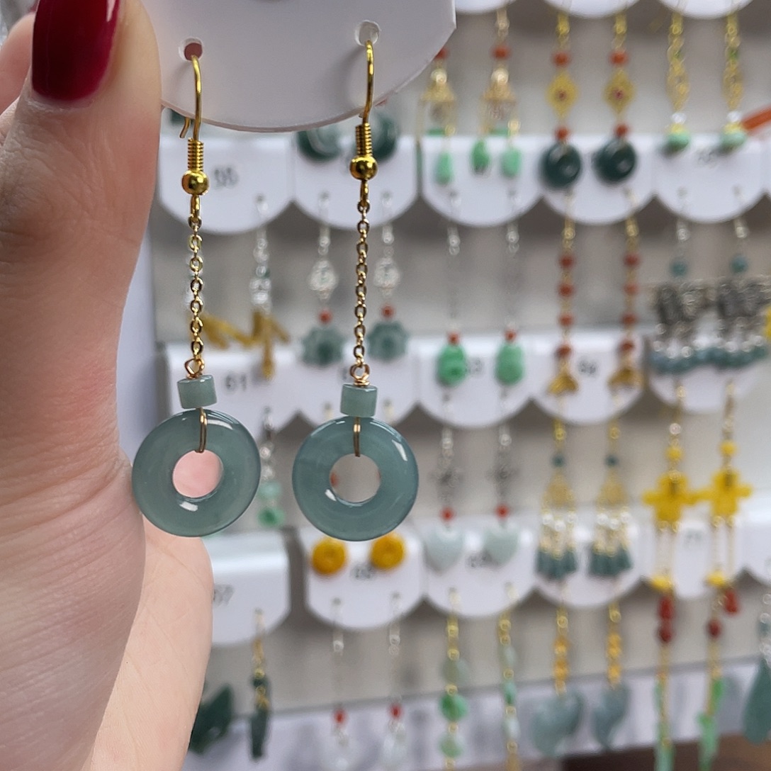 翡翠未镶嵌耳饰66