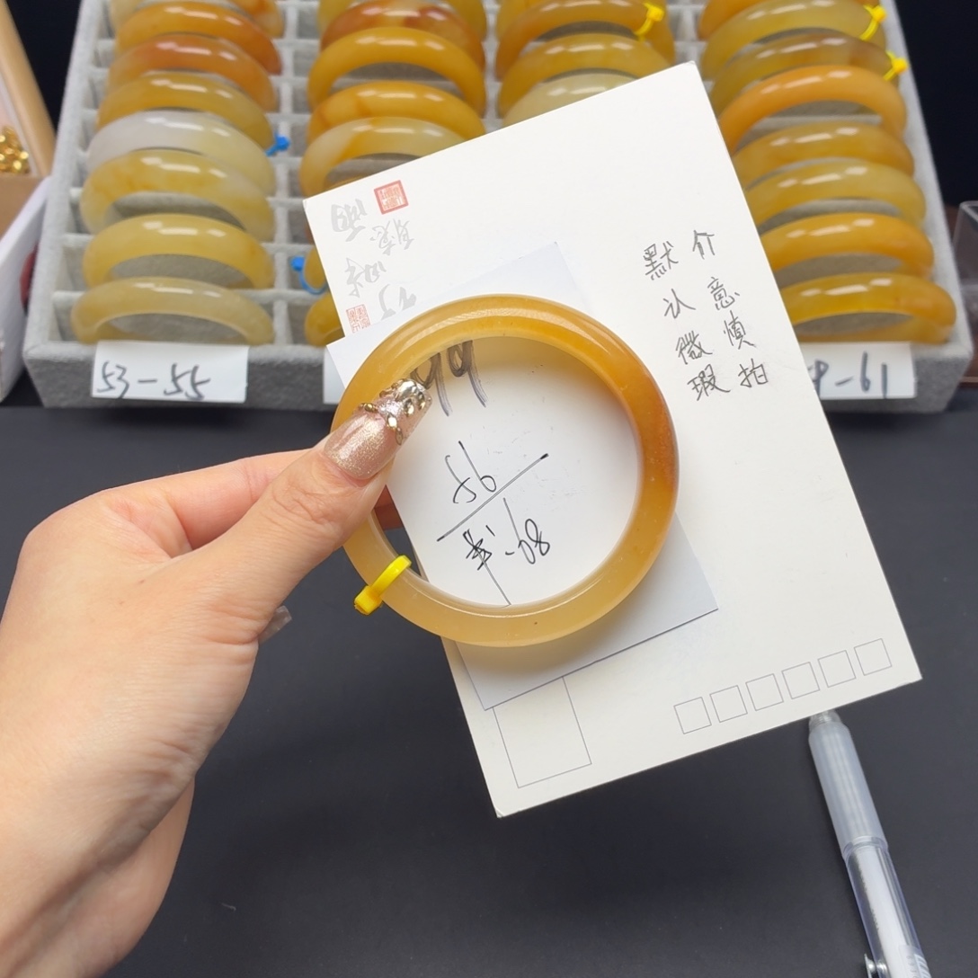 石英质玉未镶嵌手镯99