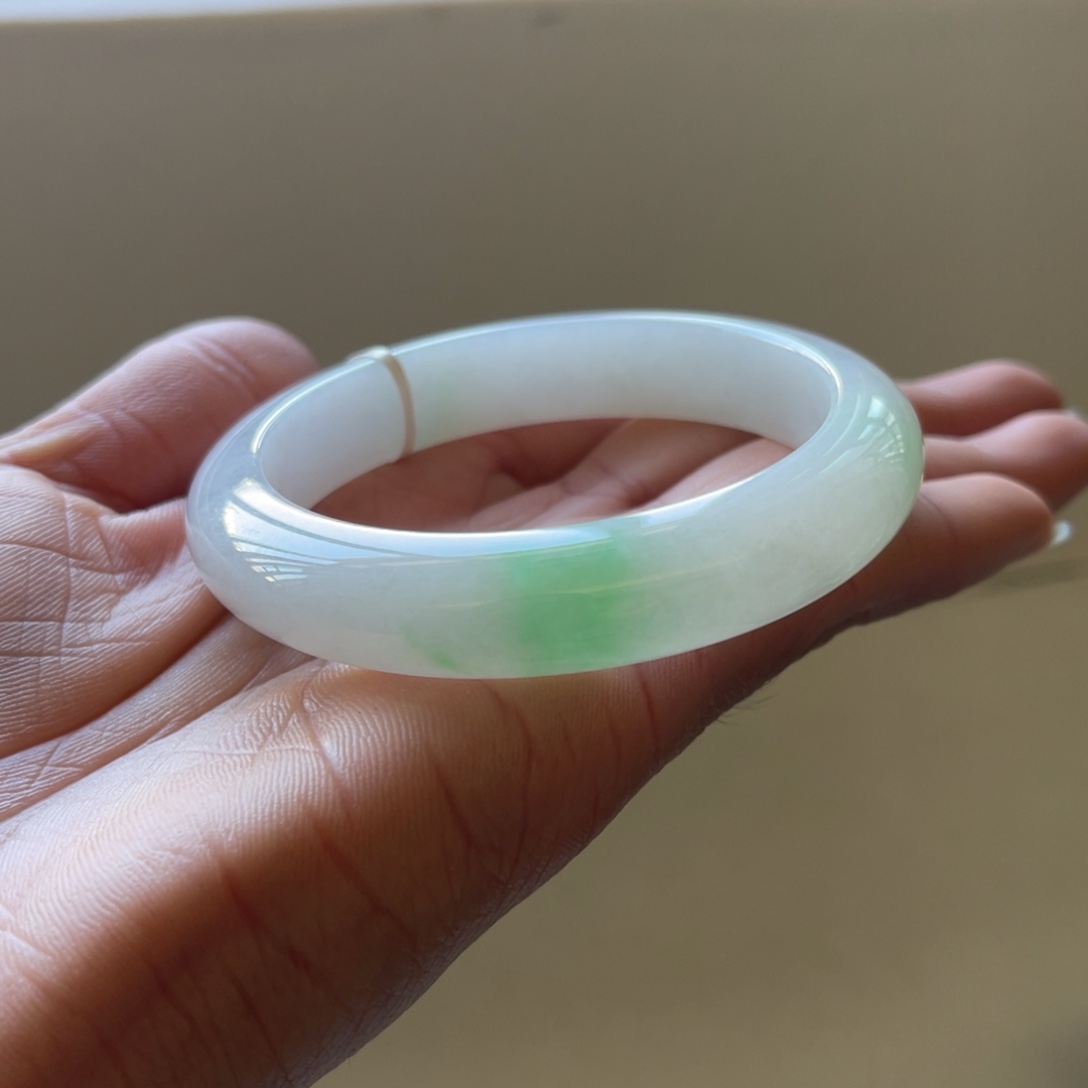 翡翠未镶嵌手镯54.6圈三天鉴赏期