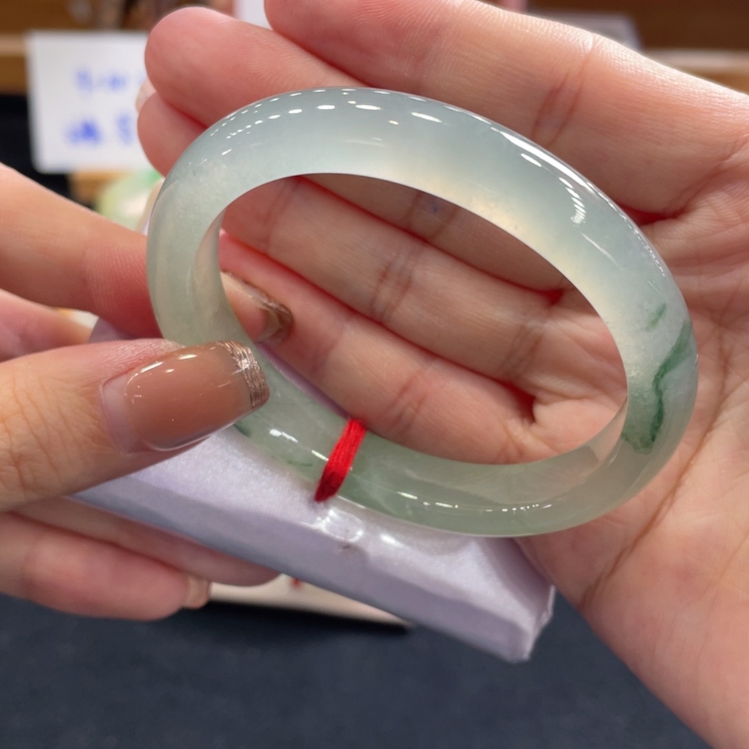 翡翠手镯未镶嵌54.7 贵妃 