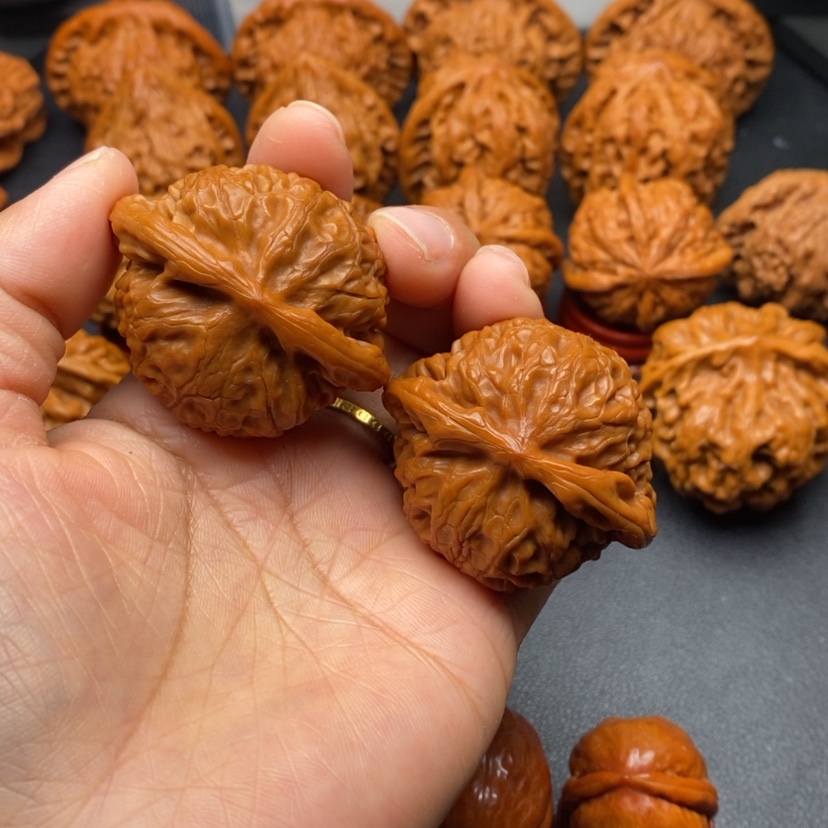【闪购商品】文玩核桃把件44宫灯