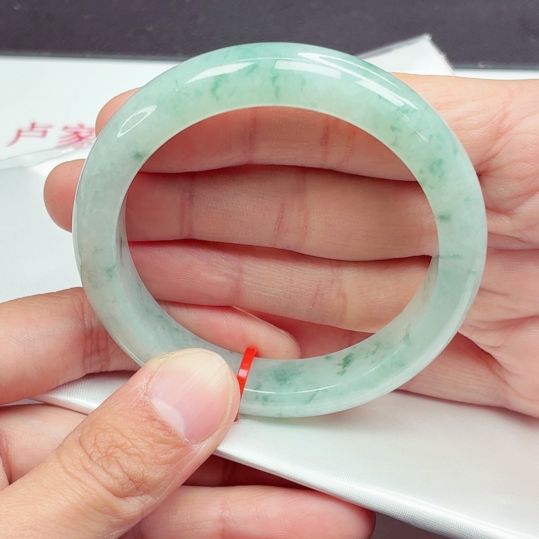 翡翠未镶嵌手镯56圈