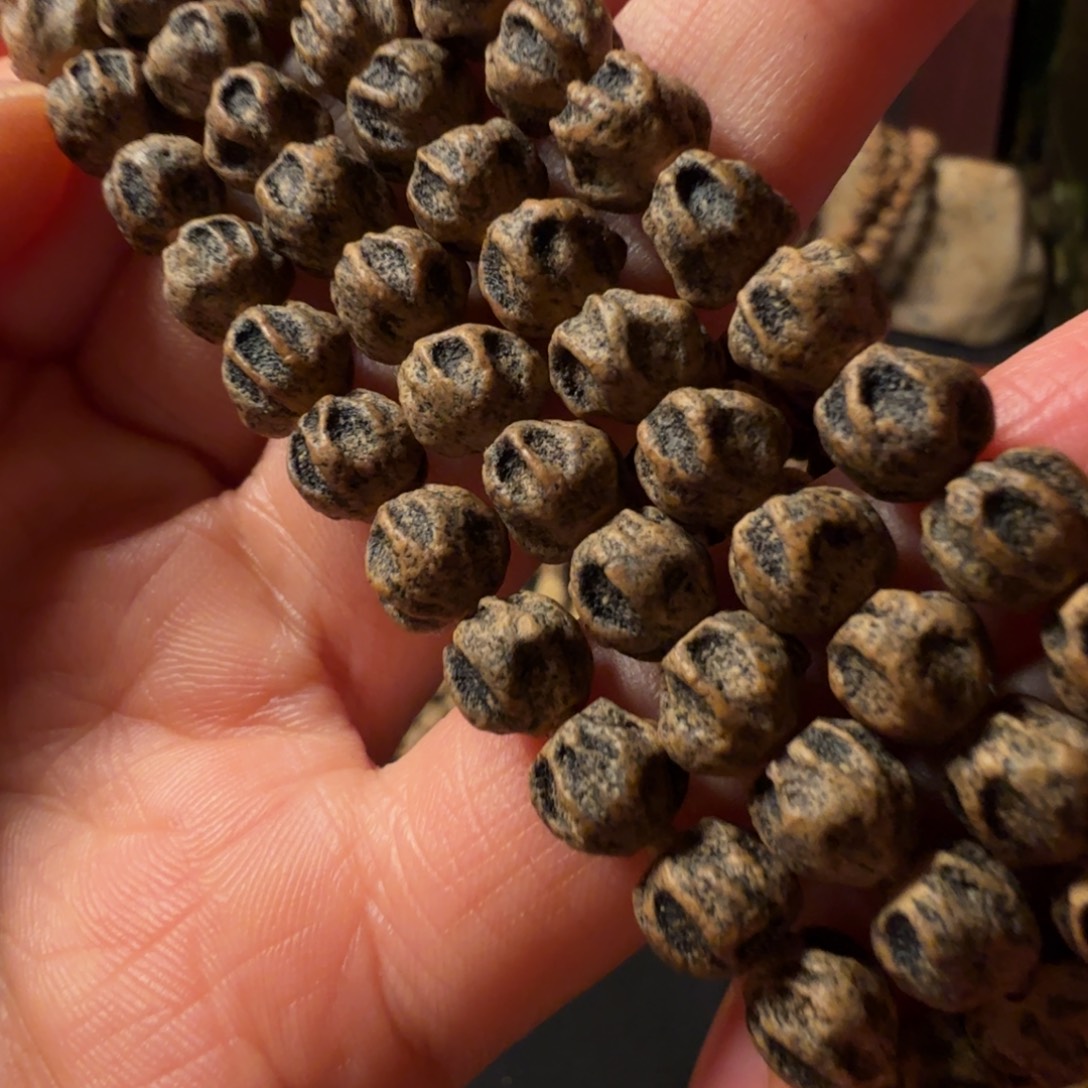 富***儿柏香籽/百香籽吊坠