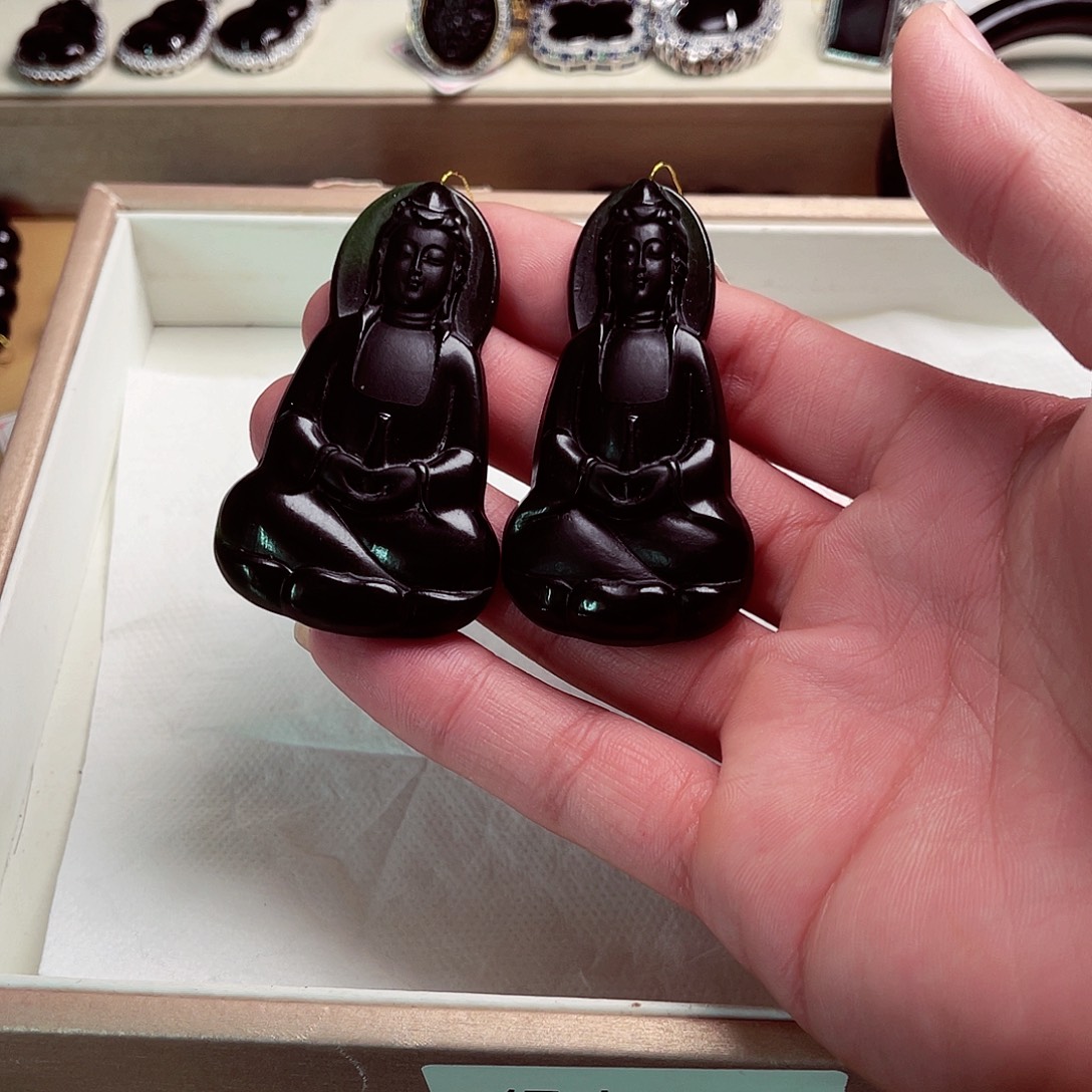 舞***丰天然缅科a货 钢琴黑观音两个 a279