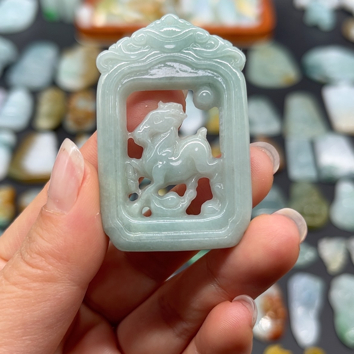 【闪购商品】翡翠颈饰未镶嵌羊牌