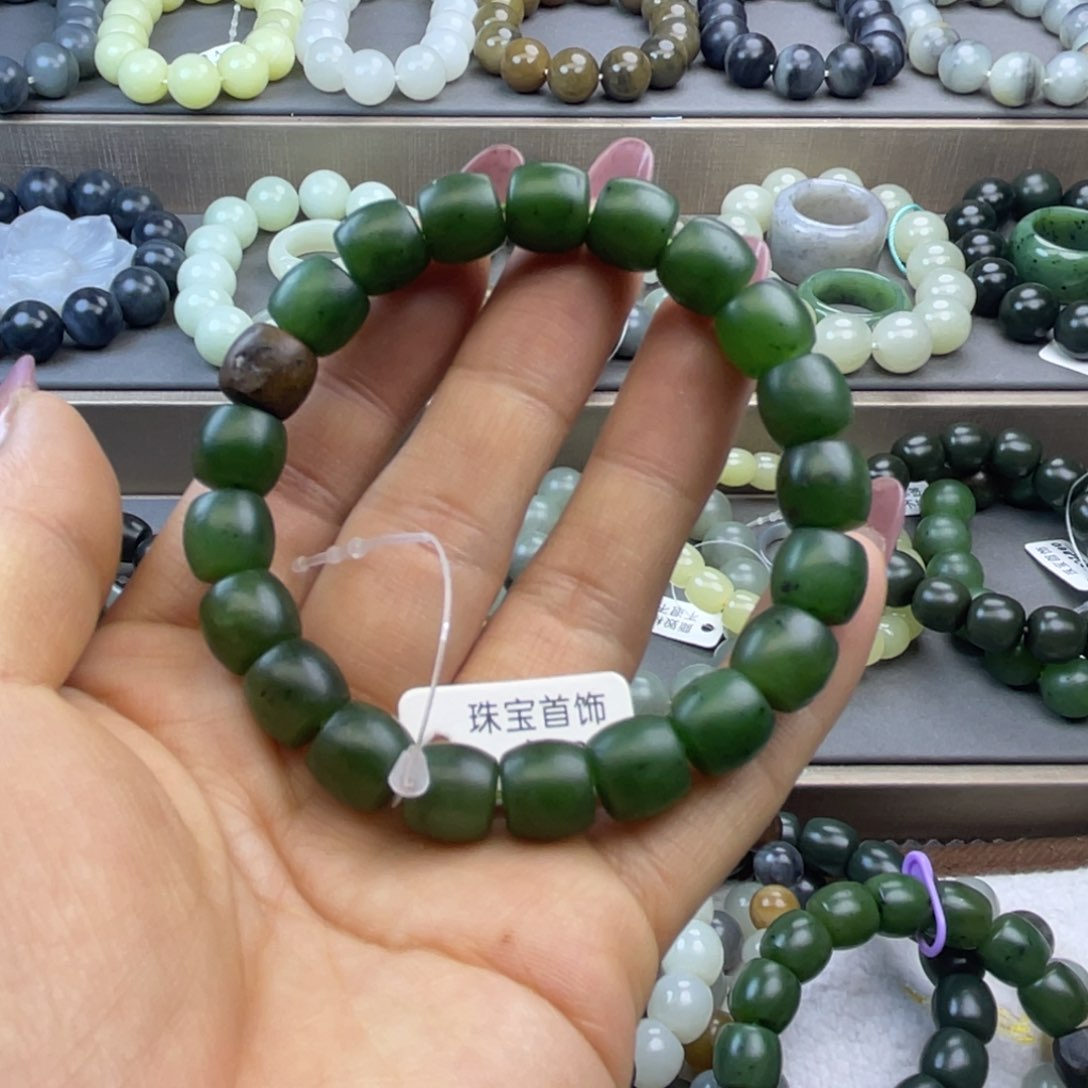 未镶嵌和田玉手链