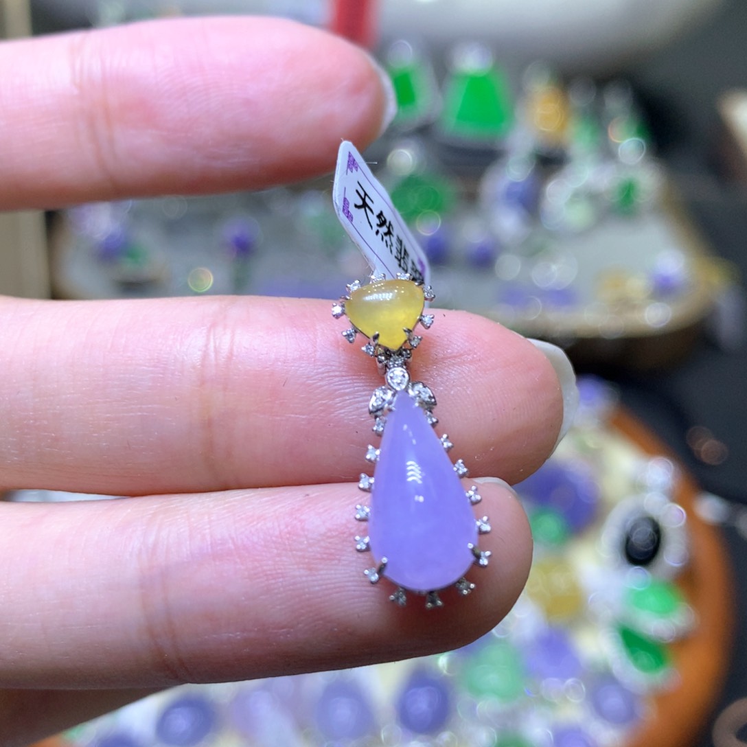 【闪购商品】翡翠颈饰18K金镶嵌翡翠吊坠项链