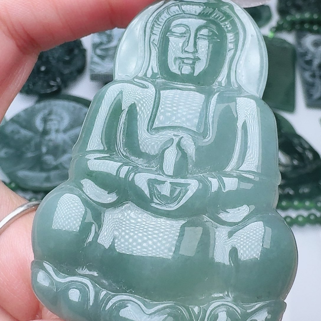 翡翠未镶嵌颈饰111