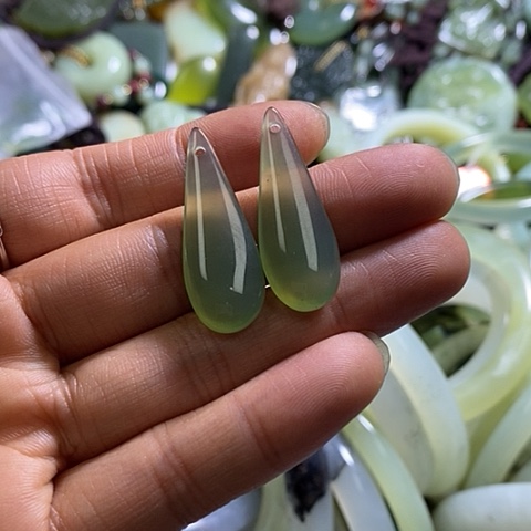 岫玉耳环未镶嵌一对