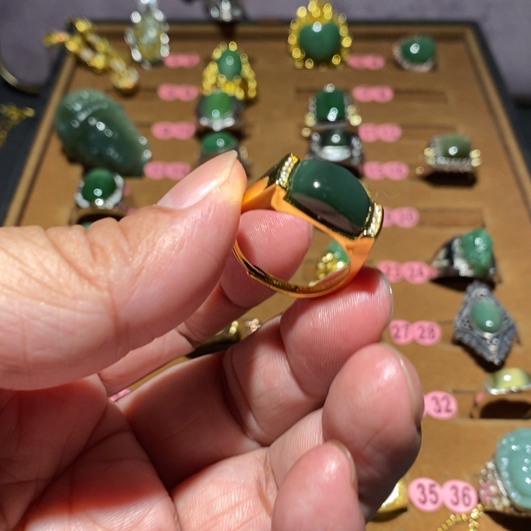 和田玉（碧玉）未镶嵌戒指