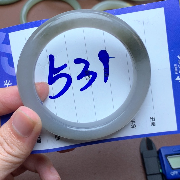 和田玉未镶嵌手镯56