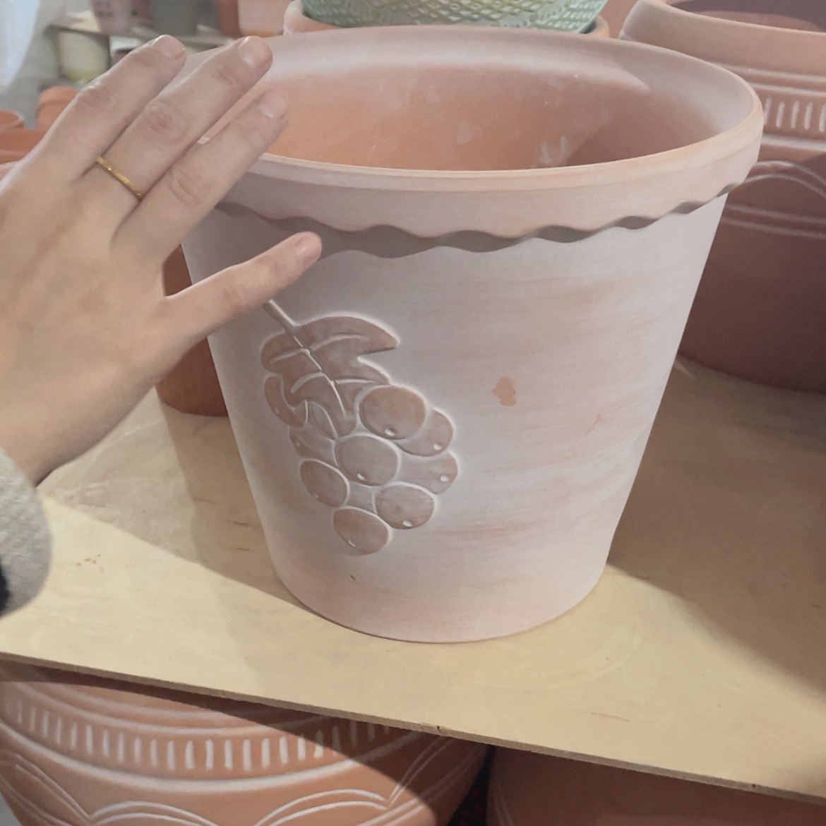 【闪购商品】红陶复古葡萄26-24一个