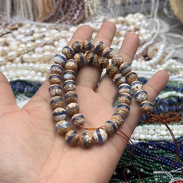 玛瑙/玉髓未镶嵌珠宝半成品一条10mm左右蓝一线