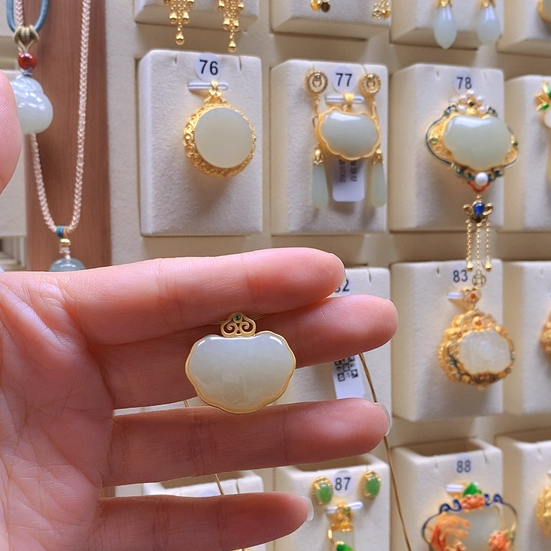 和田玉颈饰银S925镶嵌