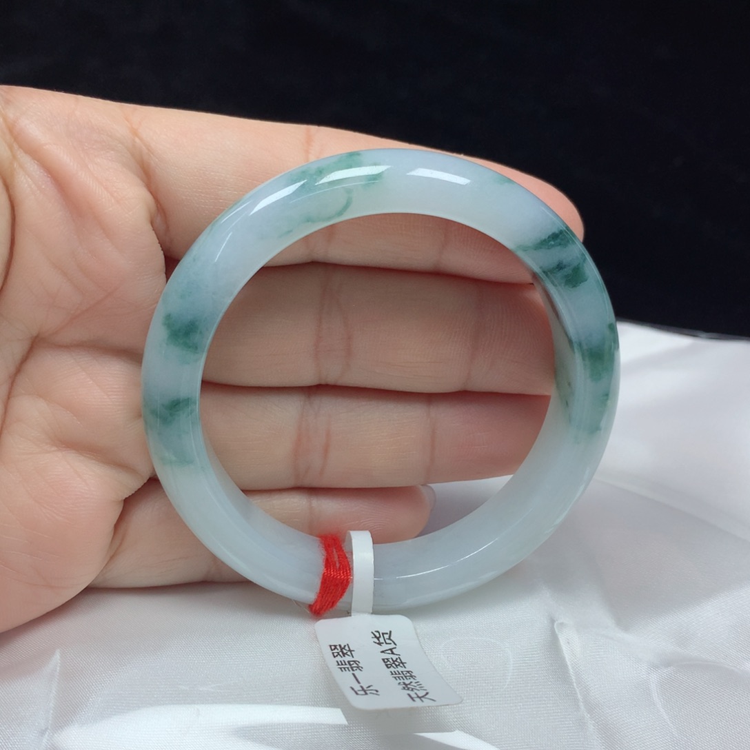 翡翠手镯未镶嵌正圈53.5