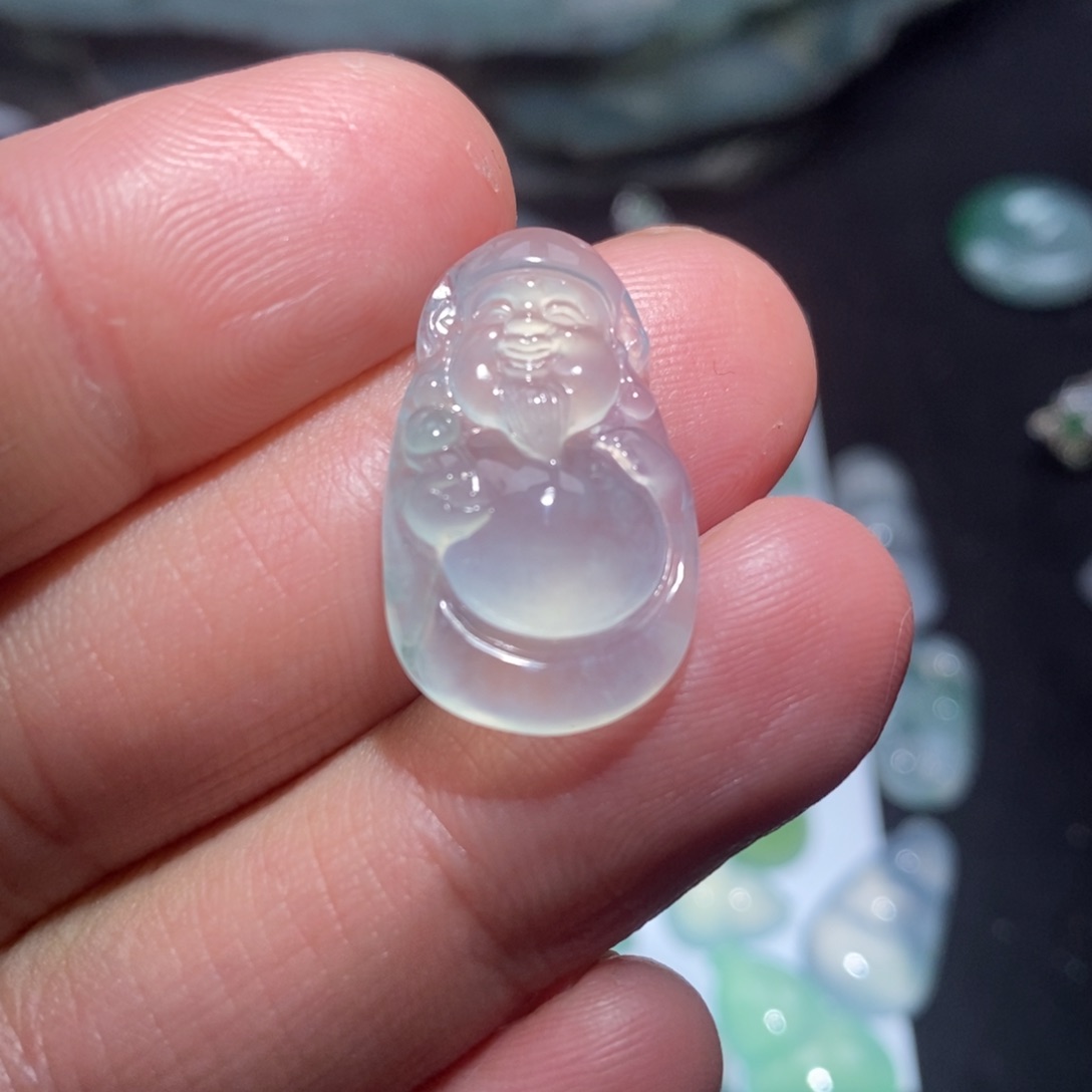 翡翠颈饰未镶嵌玻璃种财神