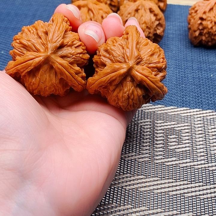 陕***乡文玩核桃吊坠三棱