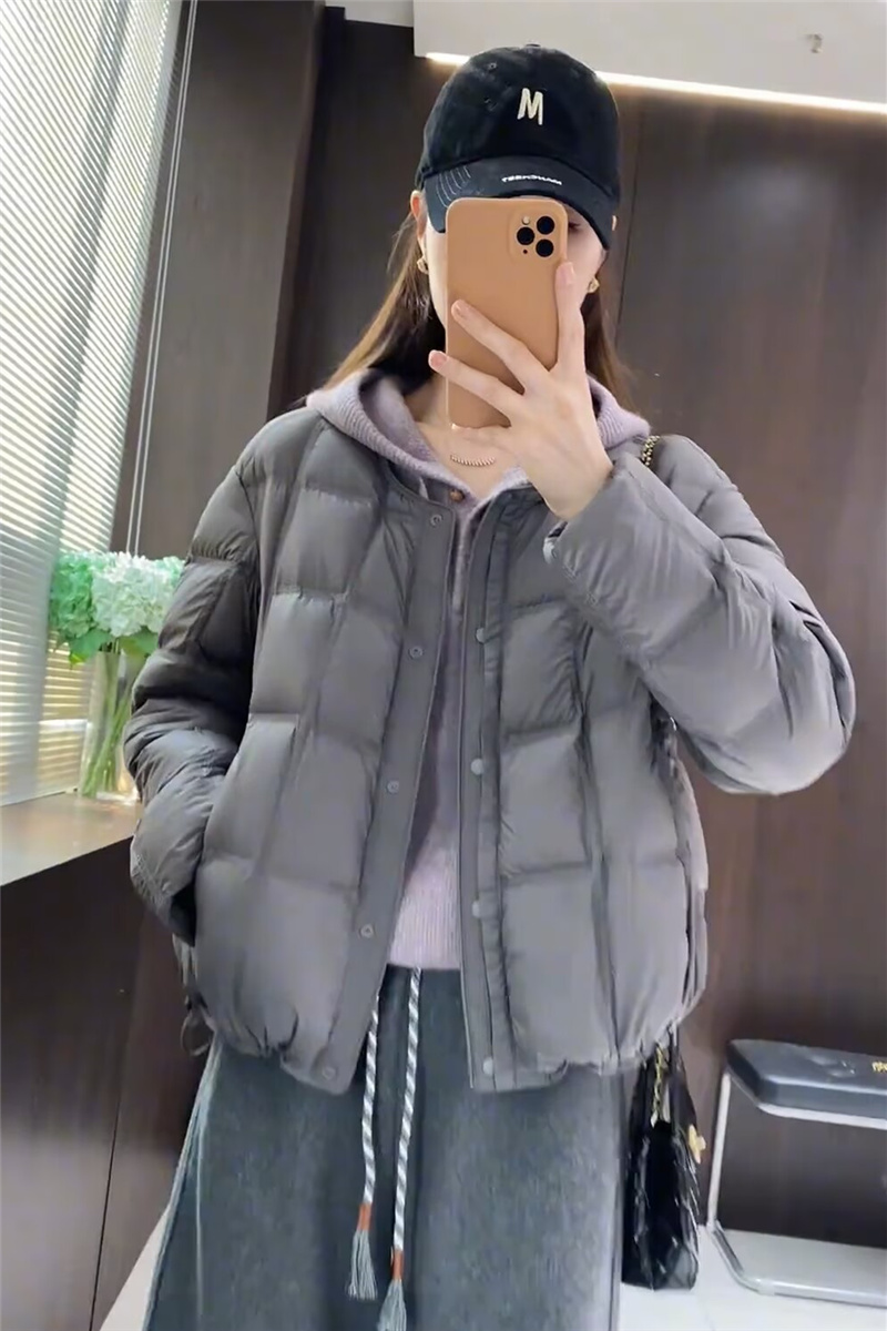 方块圆领白鸭绒羽绒服女短款2025冬季新款韩系小个子轻薄保暖外套