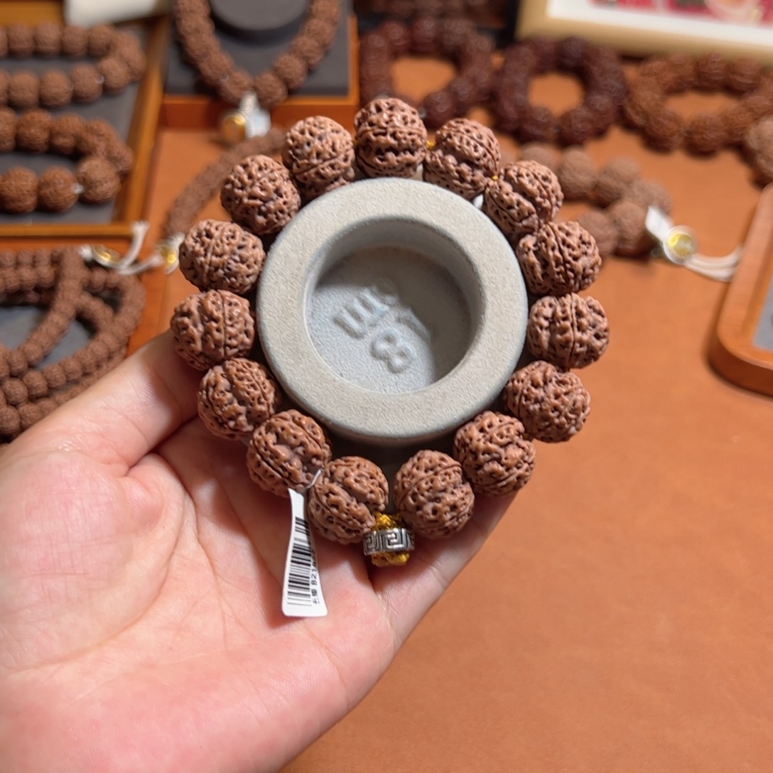 金刚菩提手串18标款高端梁高油高密大金刚菩提手串