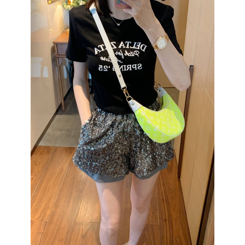 【张静芝】字母印花垫肩黑色短袖T恤