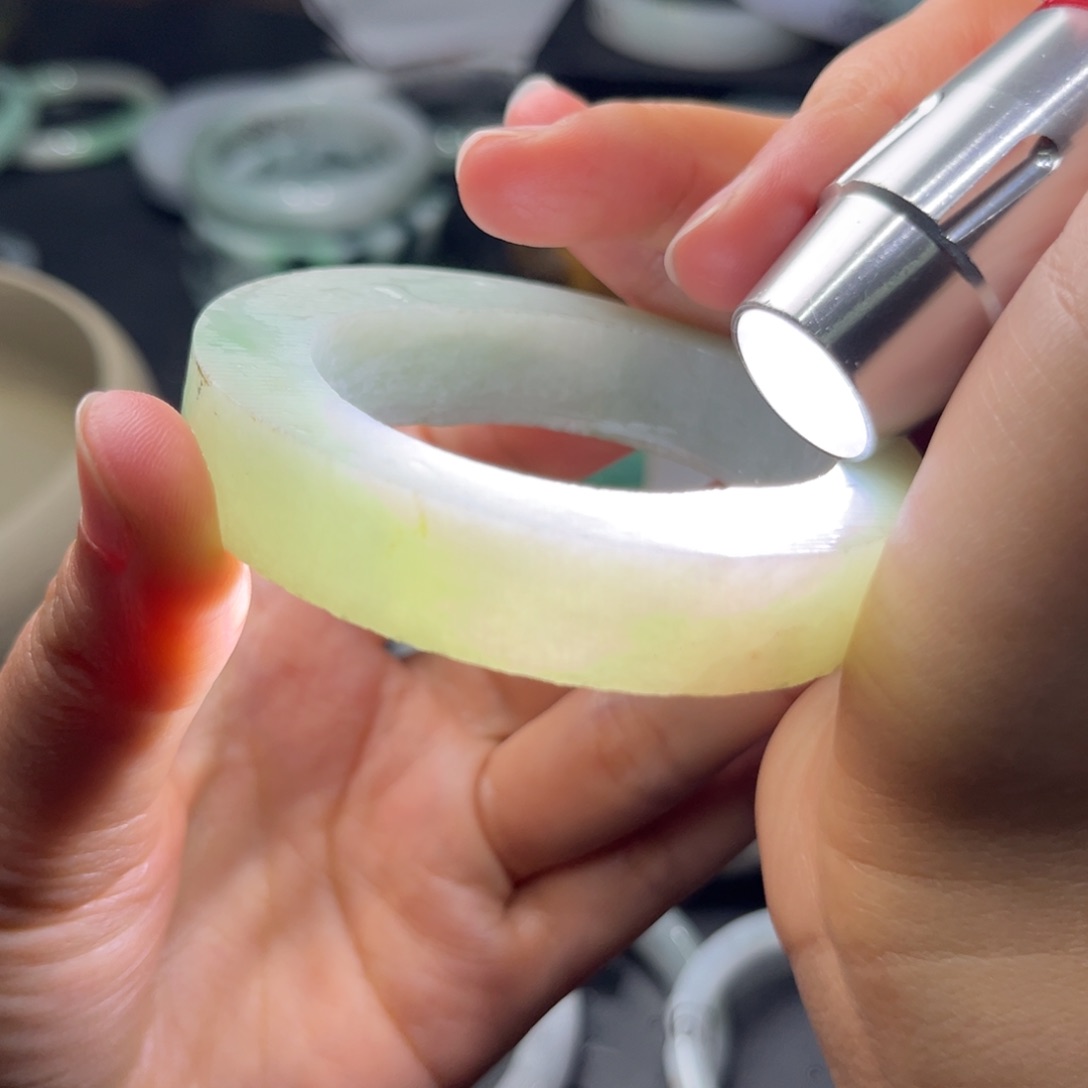 定制翡翠翡翠手镯未镶嵌翡翠手镯