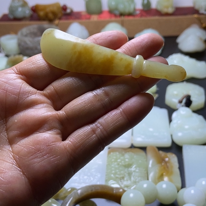 未镶嵌和田玉挂件