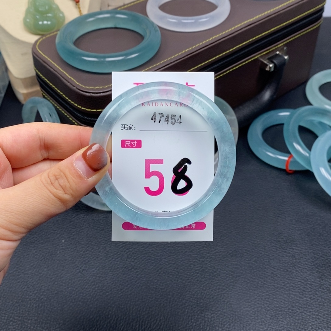 别***蛛石英质玉未镶嵌手镯