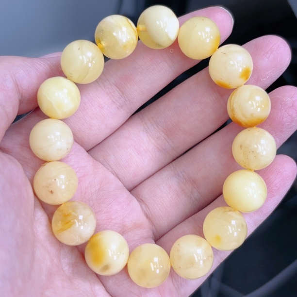 白花12➕瑕疵蜜蜡圆珠手串（489号）