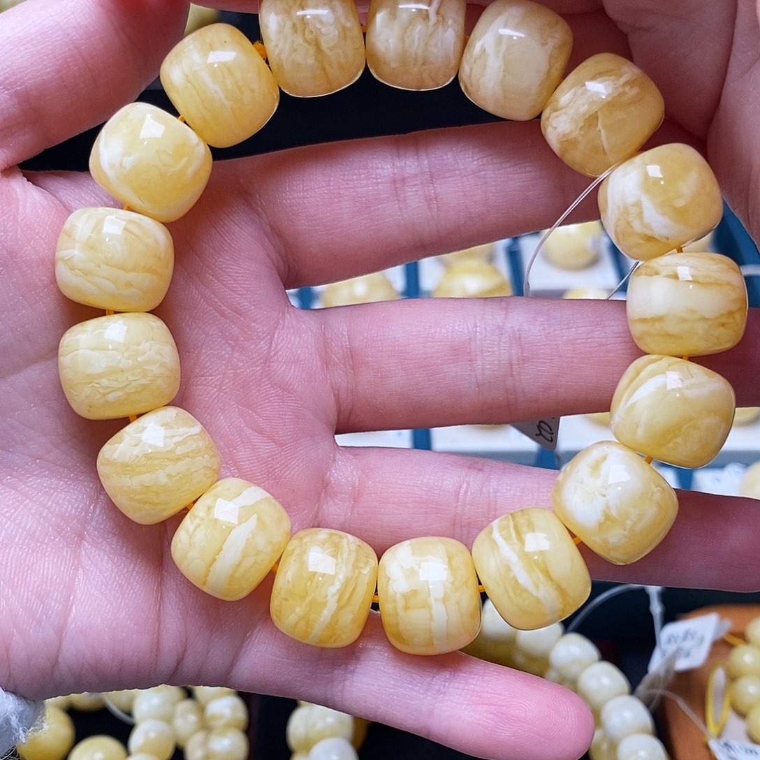 蜜蜡珠宝奇石未镶嵌