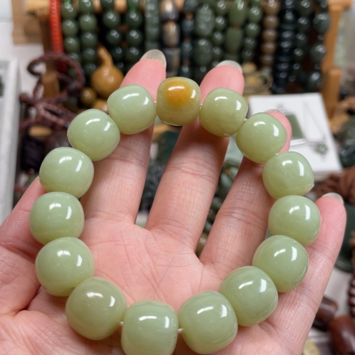 【闪购商品】岫岩河磨玉（透闪石质玉）手链未镶嵌m**u