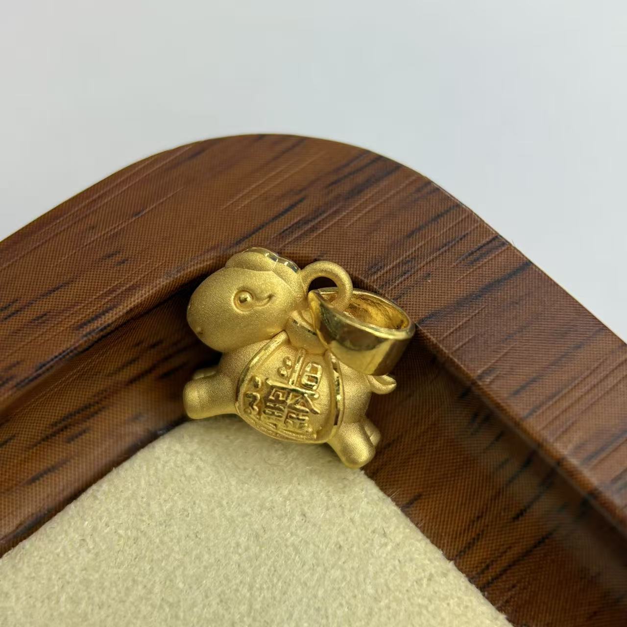 辉通黄金足金999马上发财转运提溜DP2615-01560
