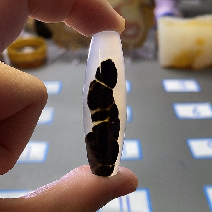 玛瑙/玉髓未镶嵌珠宝半成品