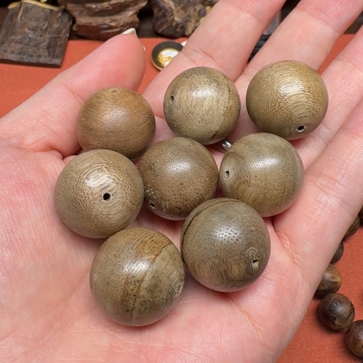 大叶紫檀（黑酸枝木类）衣**香