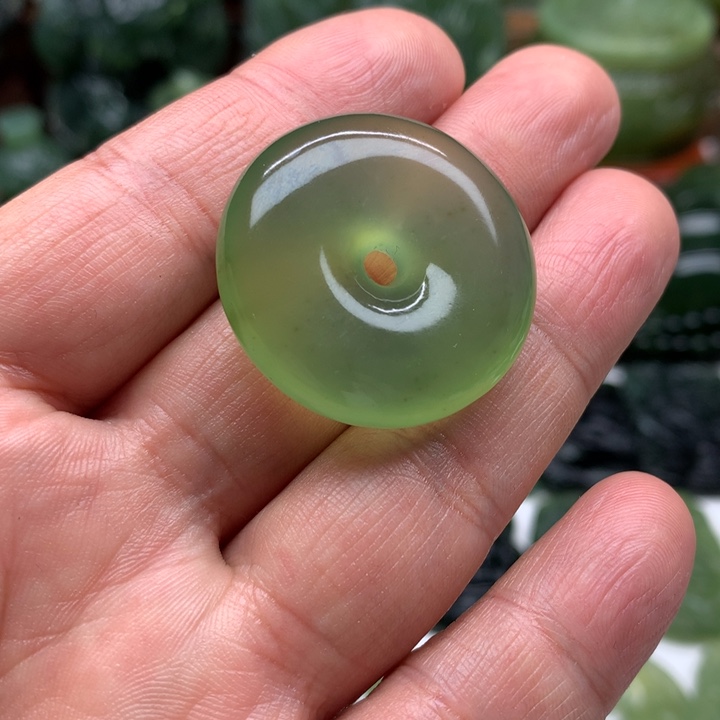 蛇纹石玉颈饰未镶嵌?*?