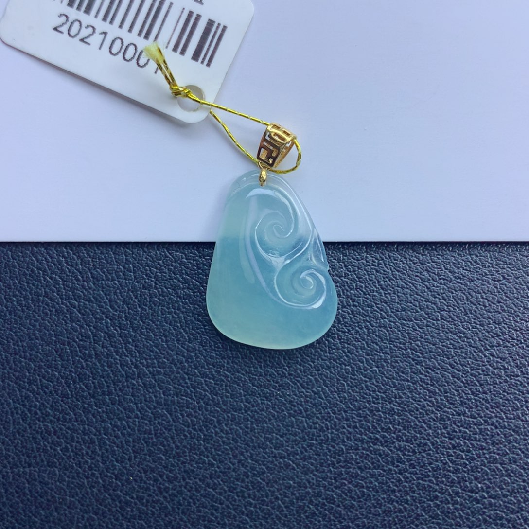 翡翠颈饰未镶嵌如意