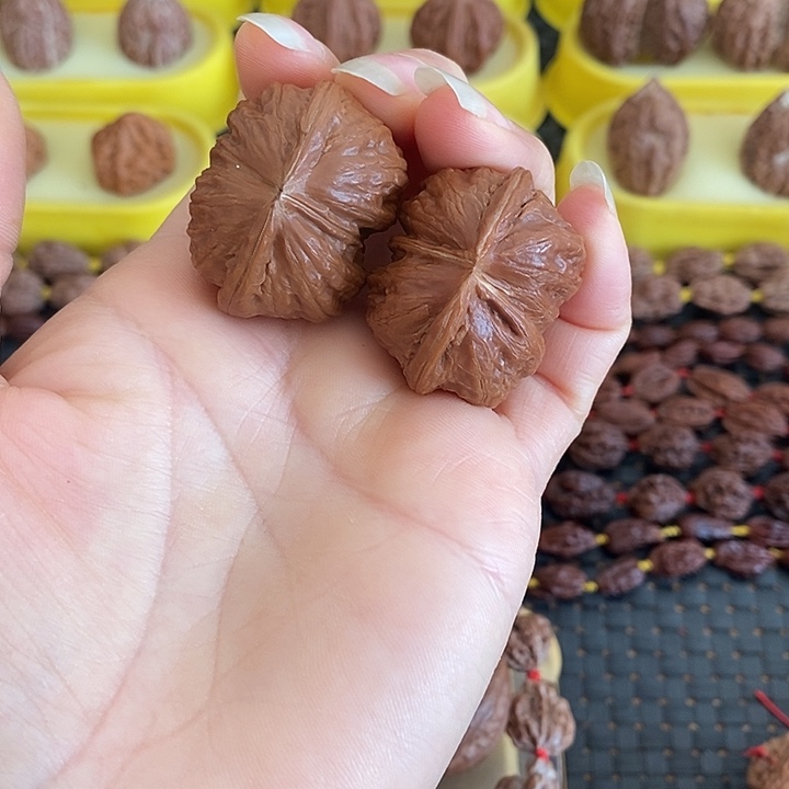 文玩核桃把件小球连