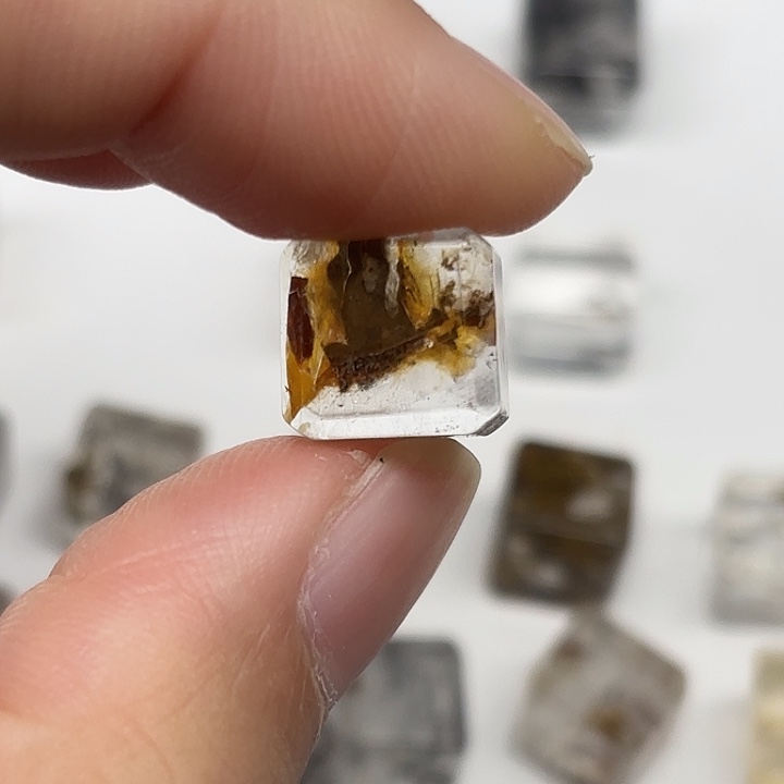 香***主颈饰水晶未镶嵌闪灵钻方糖