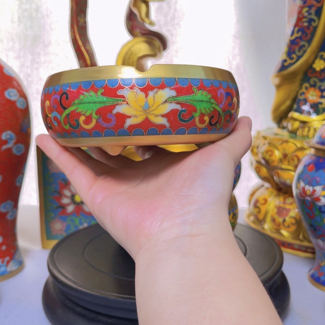 铜胎珐琅景泰蓝烟灰缸一个