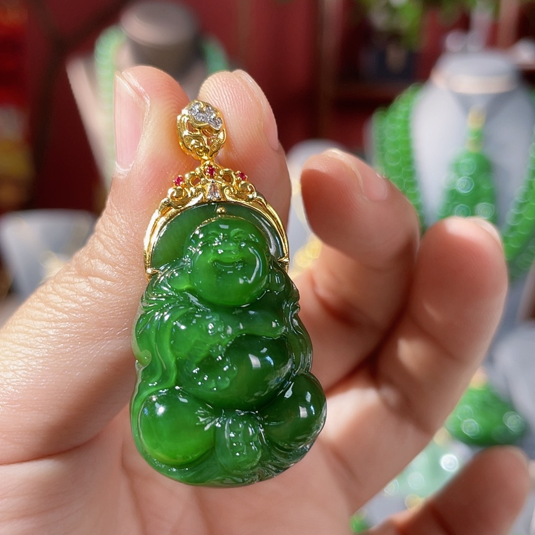 和田玉（碧玉）吊坠18K金镶嵌點*8