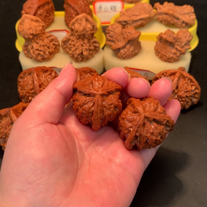 文玩核桃把件胡*工艺