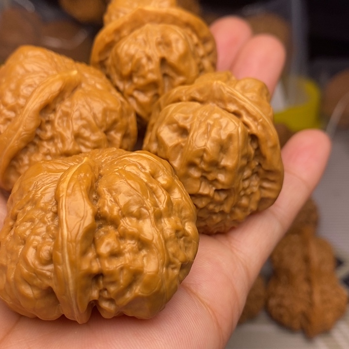 把件桃核抽**维2对核桃