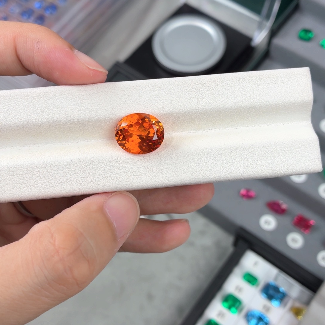 ****裸石合成（培育）蓝宝石9.42ct