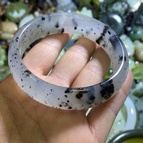 岫玉未镶嵌手镯58口径