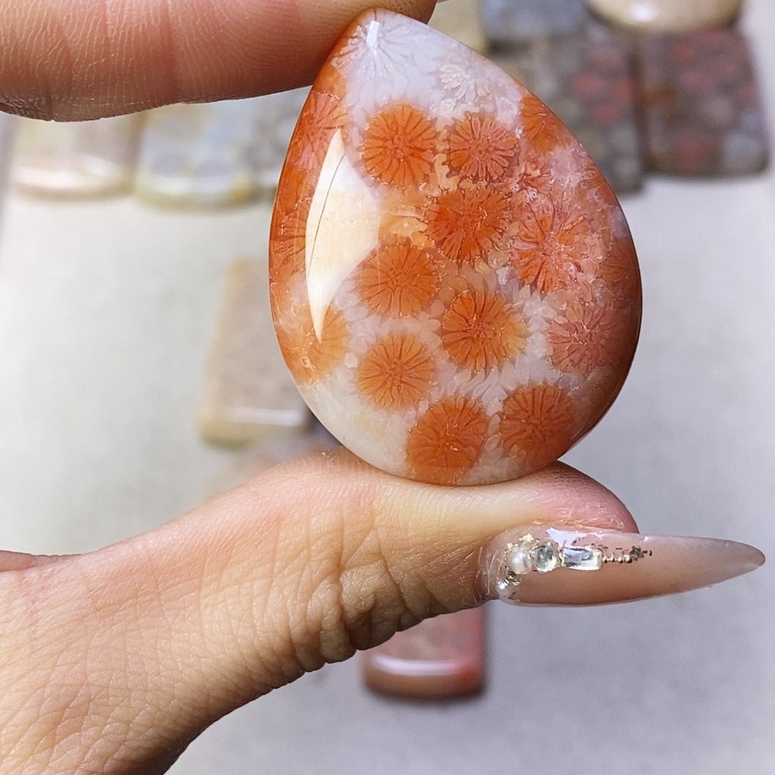 合金颈饰硅化玉墨****号