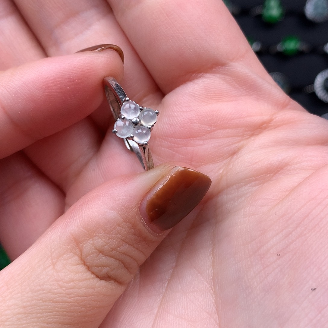 夏****翡翠银S925镶嵌戒指