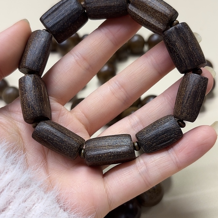 楚***尧沉香手串沉香手串桶珠